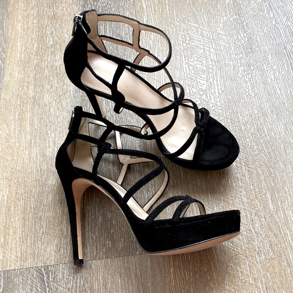 Pelle Moda Strappy Black Heels size 8.5